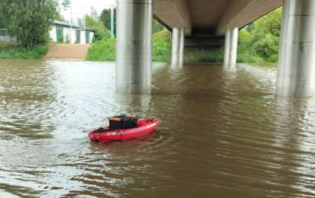 Pienoiskaikuluotausvene toimii erinomaisesti pienillä ja syrjäisillä vesialueilla.