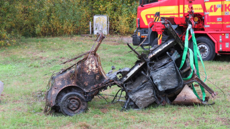 Joesta löytyneet autot olivat vanhoja. Vanhin oli -62 vuosimallinen Morris Mini.
